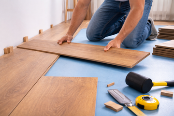 Ar galima laminatą kloti pačiam?