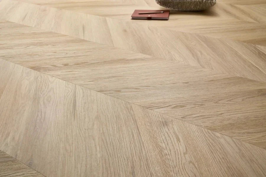 SPC Vinilinės Grindys Amaron Chevron – Harlow Oak - Kiliminesplyteles.lt