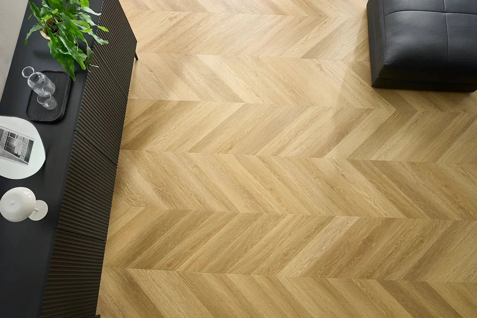 SPC Vinilinės Grindys Amaron Chevron – Menor Oak - Kiliminesplyteles.lt