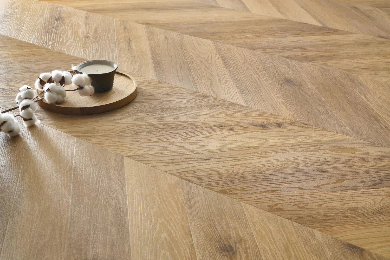 SPC Vinilinės Grindys Amaron Chevron – Wembley Oak - Kiliminesplyteles.lt